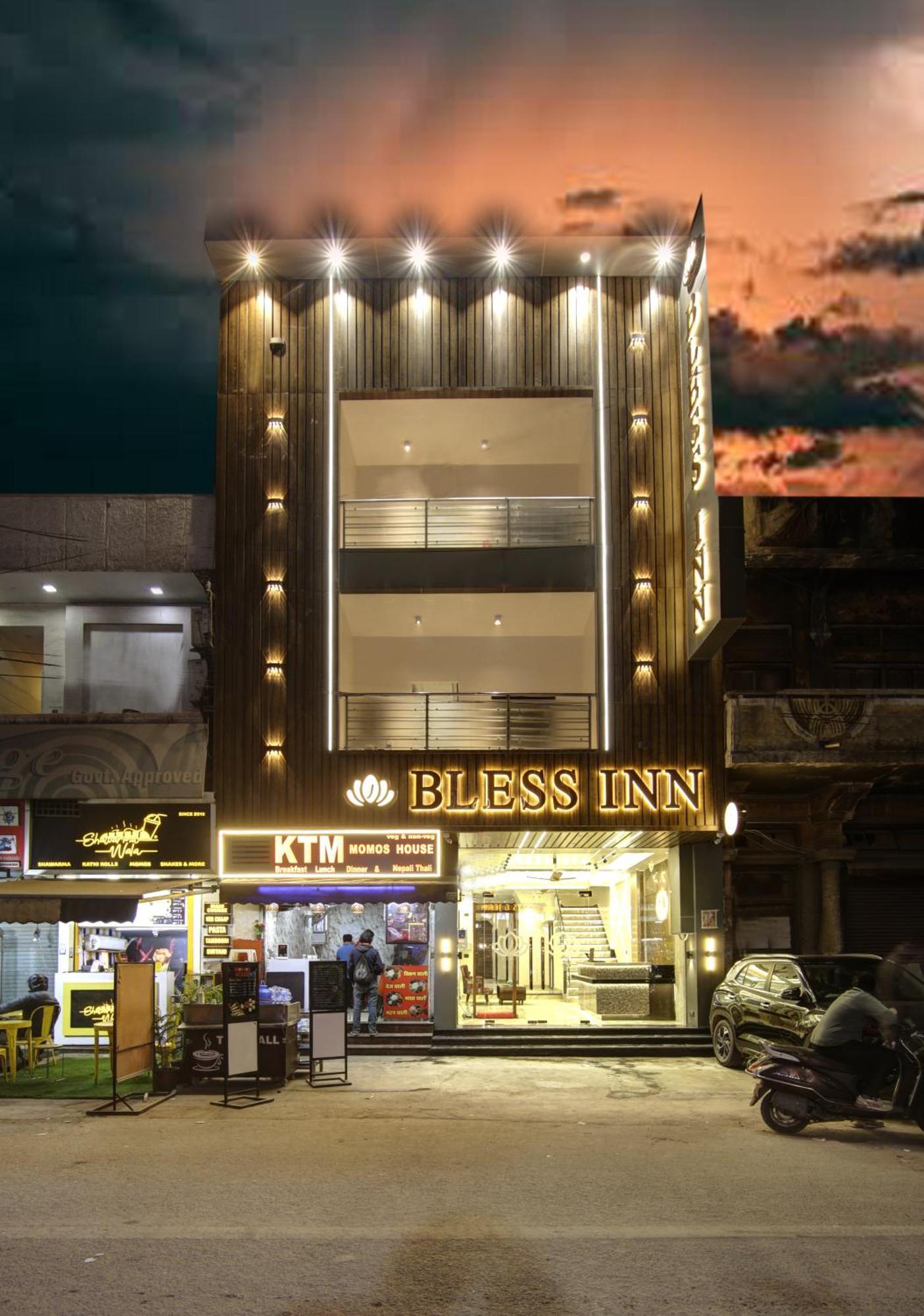 Bless Inn - Near Connaught Place Ню Делхи Екстериор снимка